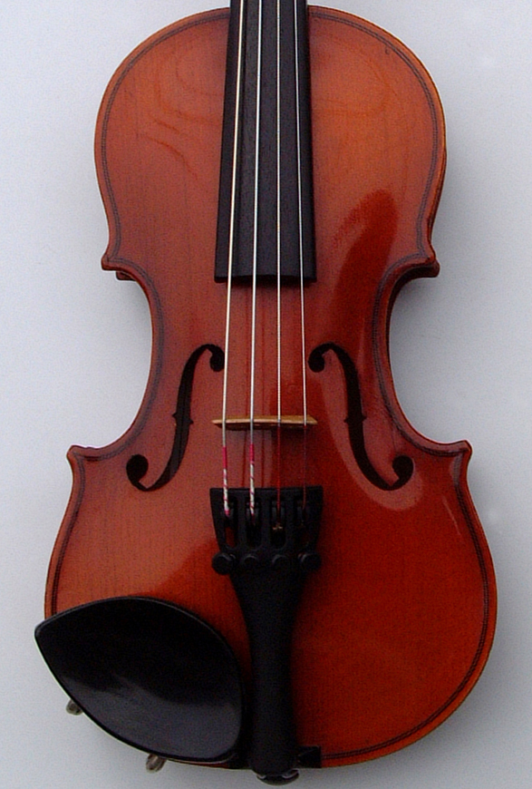 幸せな 1／16サイズのバイオリンです。 | 自由ヶ丘ヴァイオリン